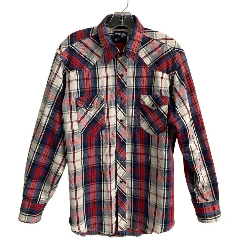 Vintage Wrangler plaid pearl snap long sleeve, long tail flannel shirt Mens L 